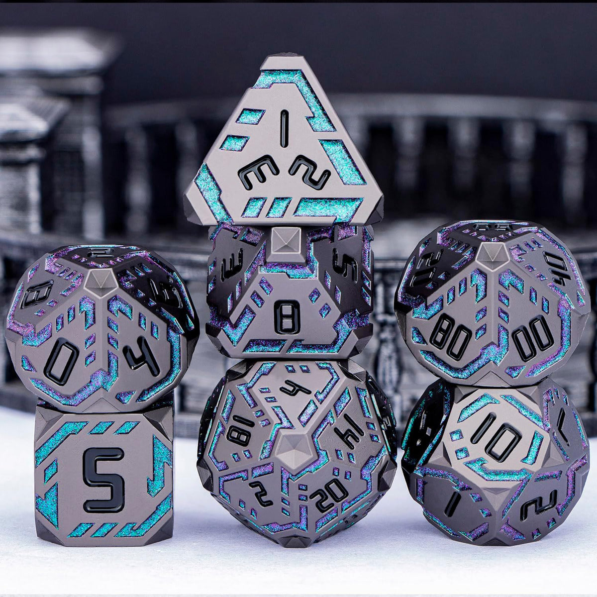 Set de dados metálicos DND Sci-fi 7 piezas Polyhedral con franjas para Dungeons & Dragons RPG juego de rol, dados Glitter D&D con caja de regalo D6 D8 D10 D12 D20 (Negro y Verde Púrpura)
