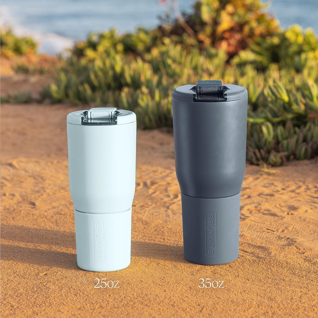 BrüMate Nav Vaso de Viaje Aislado Tipo Tumbler 100% a Prueba de Fugas de 25oz con Tapa Magnética BevLock™ - Taza de Acero Inoxidable de Doble Pared Apta para Portavasos (Dune)