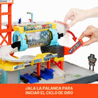Matchbox Set de Pista de Coches de Juguete, Set de Lavado de Coches Spin Cyclone con Corvette a Escala 1:64 y Camión de Remolque, Incluye Túnel de Lavado Giratorio, Taller de Ajustes y Estacionamiento