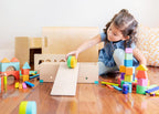 LOVEVERY | El Juego de Bloques | Bloques de Construcción de Madera Maciza y Formas + Caja de Almacenamiento de Madera, 70 Piezas, 18 Colores, Más de 20 Actividades, Juego de Bloques para Niños