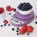 Escali Primo - Báscula digital de alimentos multifuncional para cocina y báscula para hornear para medir peso con precisión y control de porciones, 8.5 x 6 x 1.5 pulgadas, lavanda