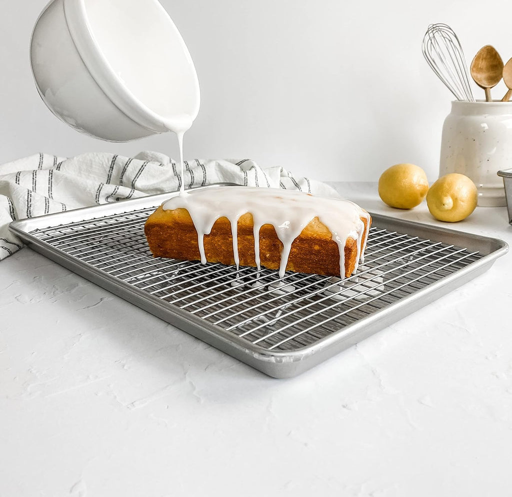 Utensilio para horno lámina cuadrante USA Pan, lámina para hornear y juego de rejilla para enfriamiento antiadherente, metálico , juego rejilla/media bandeja, Metal