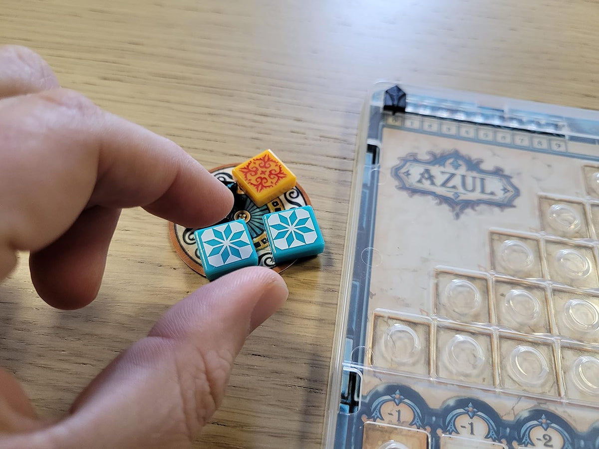 Azul Mini Juego de Mesa - Diversión Portátil de Colocación de Fichas, Juego de Estrategia para Niños y Adultos, Edades 8+, 2-4 Jugadores, Tiempo de Juego de 30-45 Minutos, Fabricado por Next Move