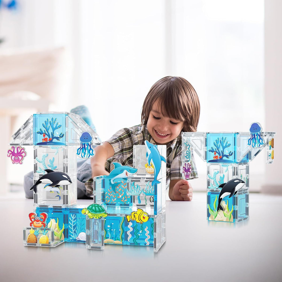 PicassoTiles Azulejos Magnéticos Bloques de construcción magnéticos para acuario, juego temático de animales marinos con 8 figuras de acción de personajes, tiburón, cangrejo, tortuga, juguetes STEM
