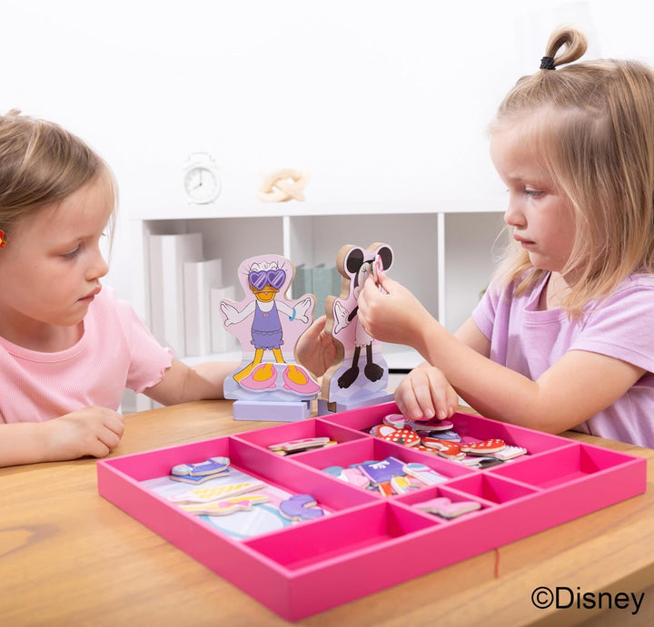 Melissa Doug Disney Minnie Mouse y Daisy Duck Vestidor