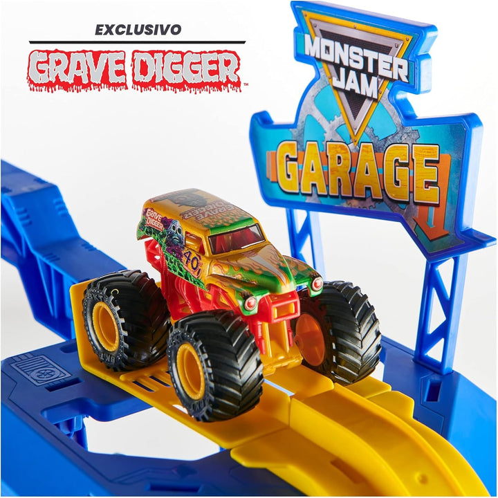 Monster Jam - Set de juego y almacenamiento de garaje con camión mo...