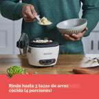 BLACK+DECKER Arrocera de 3 tazas, RC503, 1.5 tazas de arroz crudo, cesta de vapor, cuenco antiadherente extraíble, un toque, blanco