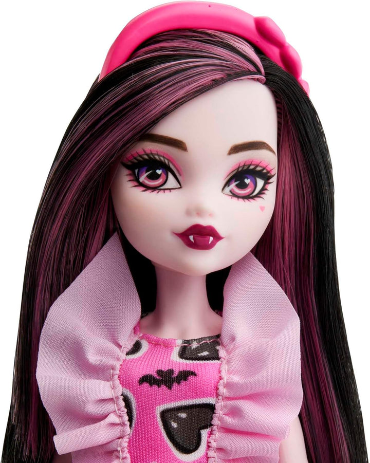 Monster High La muñeca Draculaura cuenta con más de 10 articulacion...