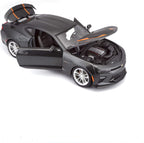 Maisto 1:18 SE 2017 Chevrolet Camaro del 50.º aniversario (Gris metálico)