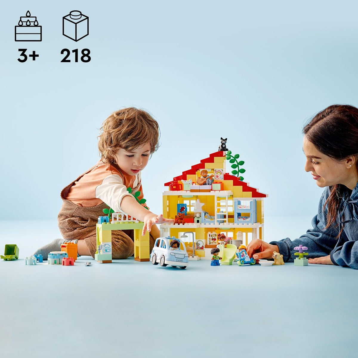 LEGO DUPLO Town 3 en 1 casa familiar 10994 Juego de construcción educativo STEM, juguete de regalo para Navidad para niños pequeños de 3 años en adelante, juguete de auto y casa de 3 pisos permite que