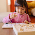 Melissa & Doug - Juego de sellos de madera con letras y números ABC 123 con libro de actividades (idioma español no garantizado), 4 colores