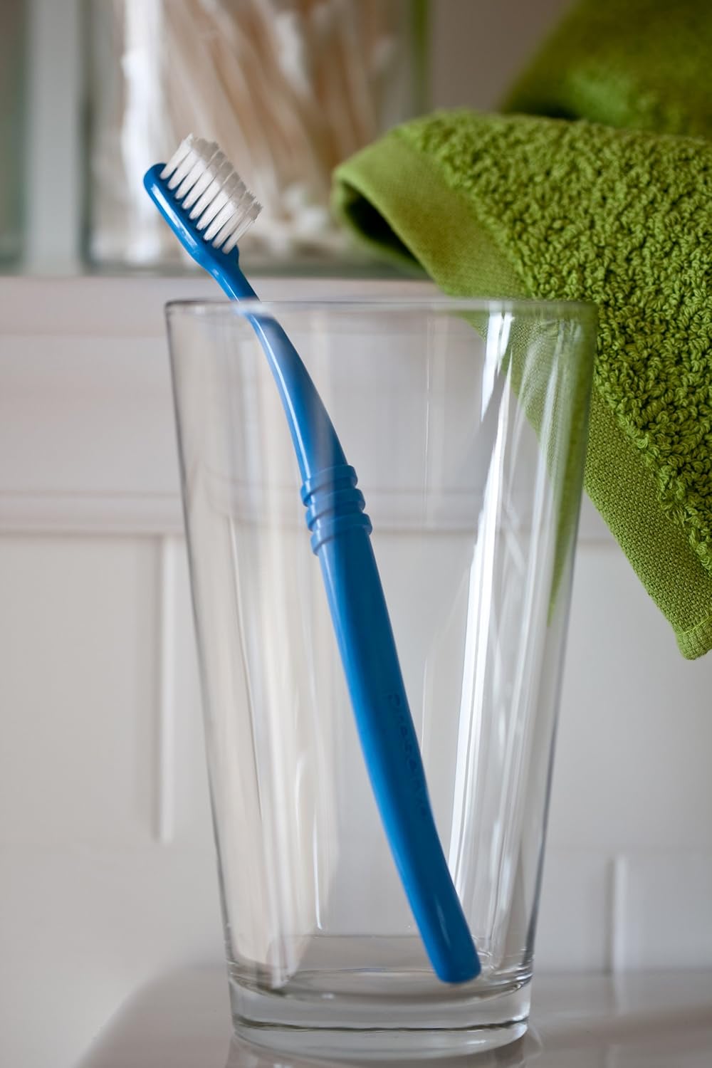 Cepillos de dientes Preserve con funda, 6 unidades. , Cerdas medias...