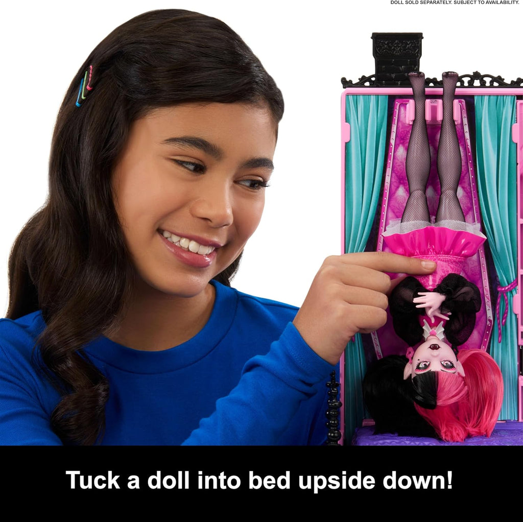 Paquete de muñeca Draculaura de Monster High con mascota Bat-Cat
