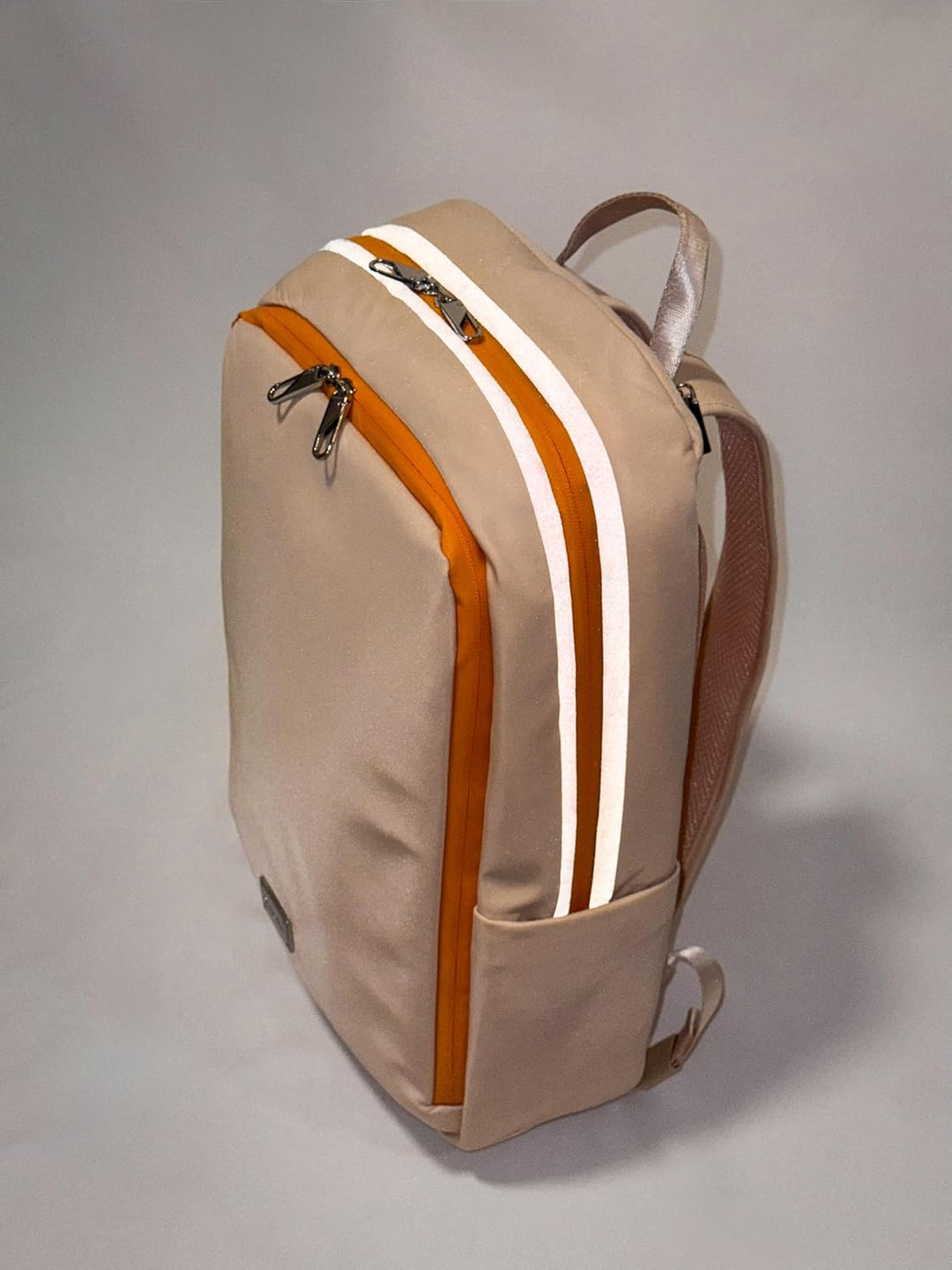 QUNOVAH Lumos 2026 Mochila para laptop \u2013 Elegante mochila delg...
