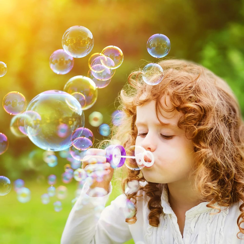JOYIN Solución concentrada de burbujas de 100 onzas (hasta 8 galones) para fiestas grandes en celebraciones de verano, recuerdo de fiesta, juguete de verano de burbujas, premios de aula, Pascua (verde)