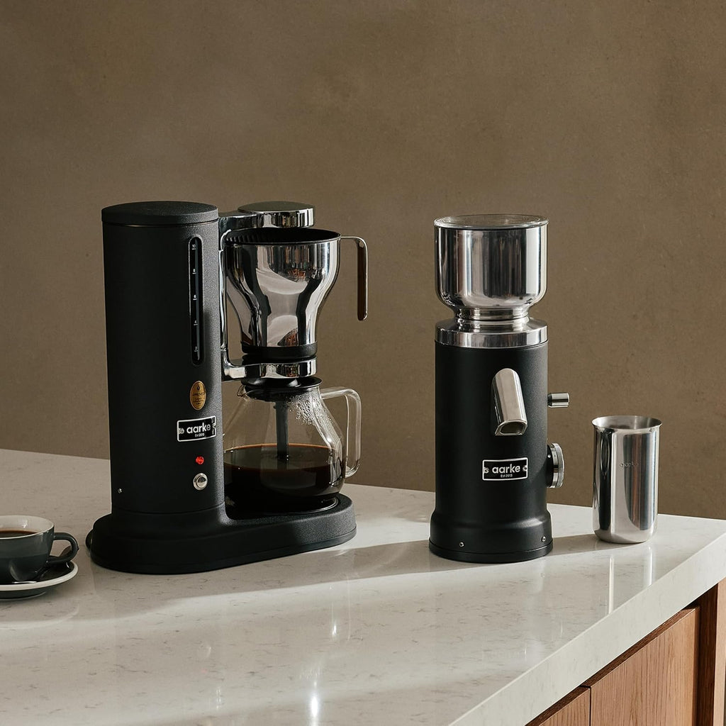 aarke Drip Coffee Maker con 42oz Glass Carafe, Matte negro
