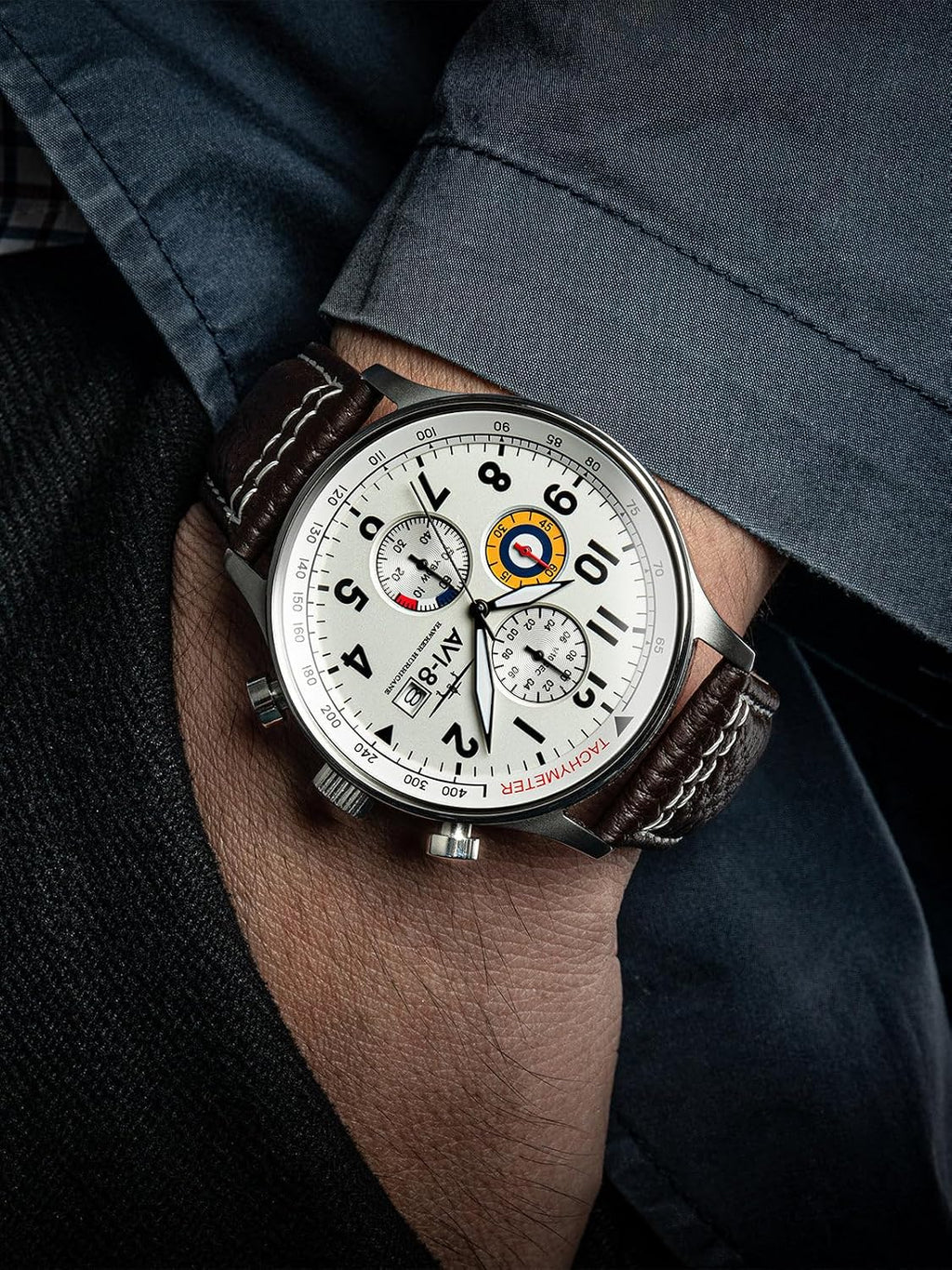Reloj analógico AV-4011 Hawker Hurricane, con mecanismo de cuarzo japonés, con correa de piel, de AVI-8