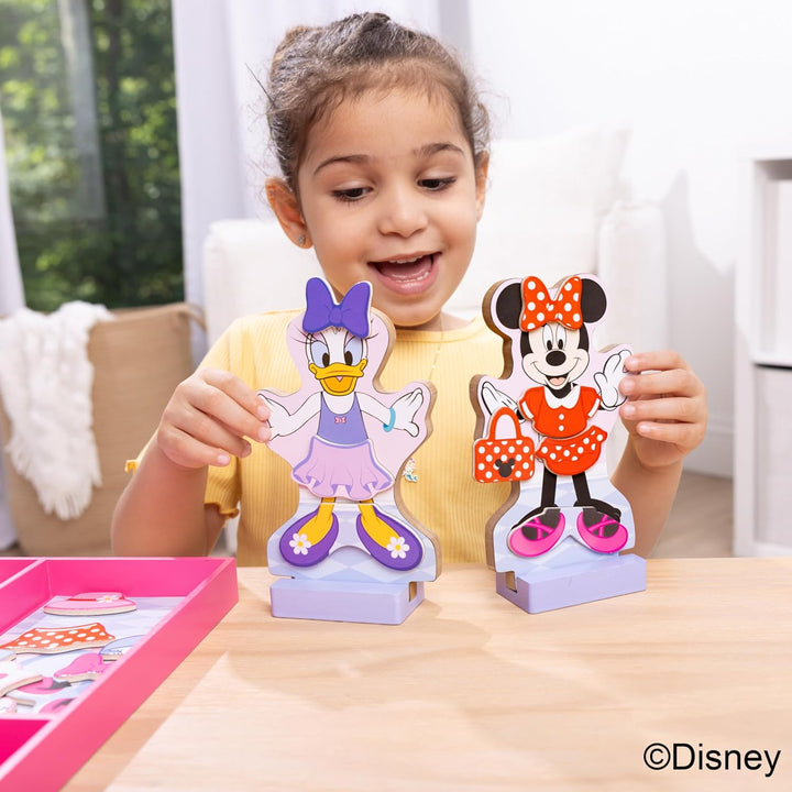 Melissa Doug Disney Minnie Mouse y Daisy Duck Vestidor