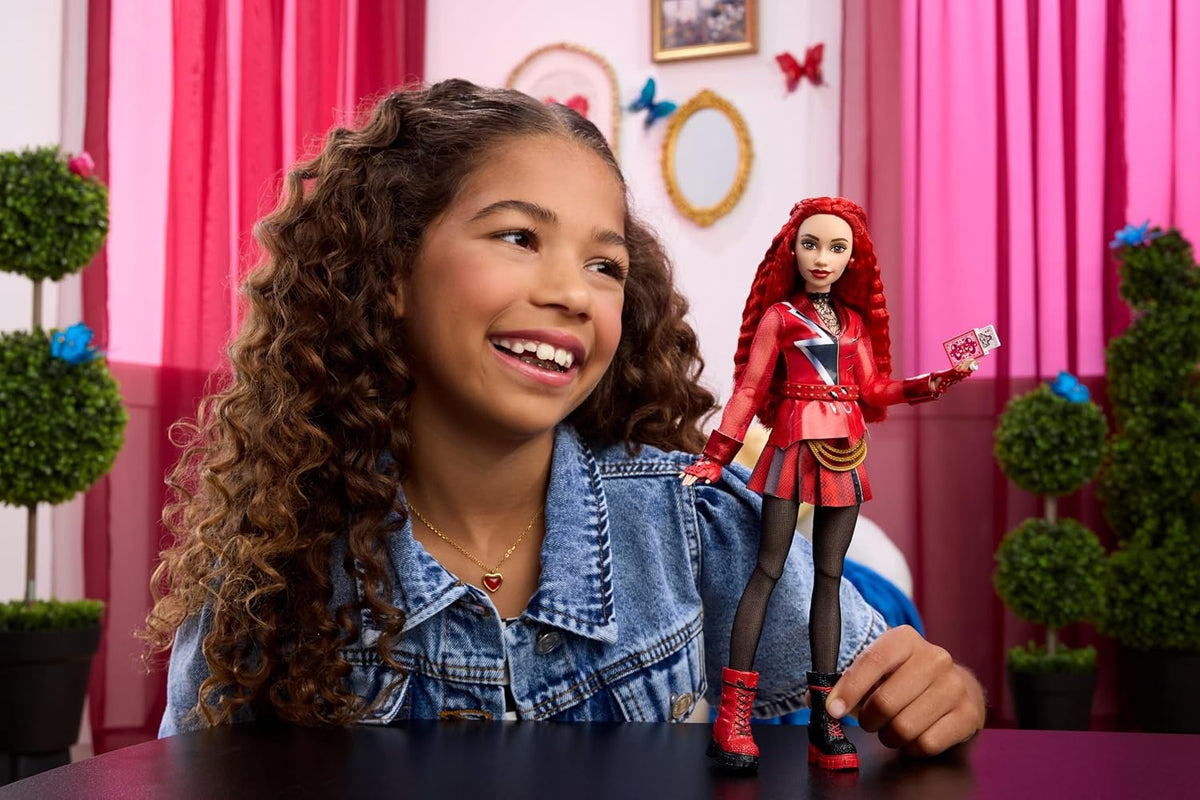 Mattel Disney Descendants: Wicked Wonderland, muñeca roja, hija de la reina de corazones, con traje y accesorio extraíbles, inspirado en la película