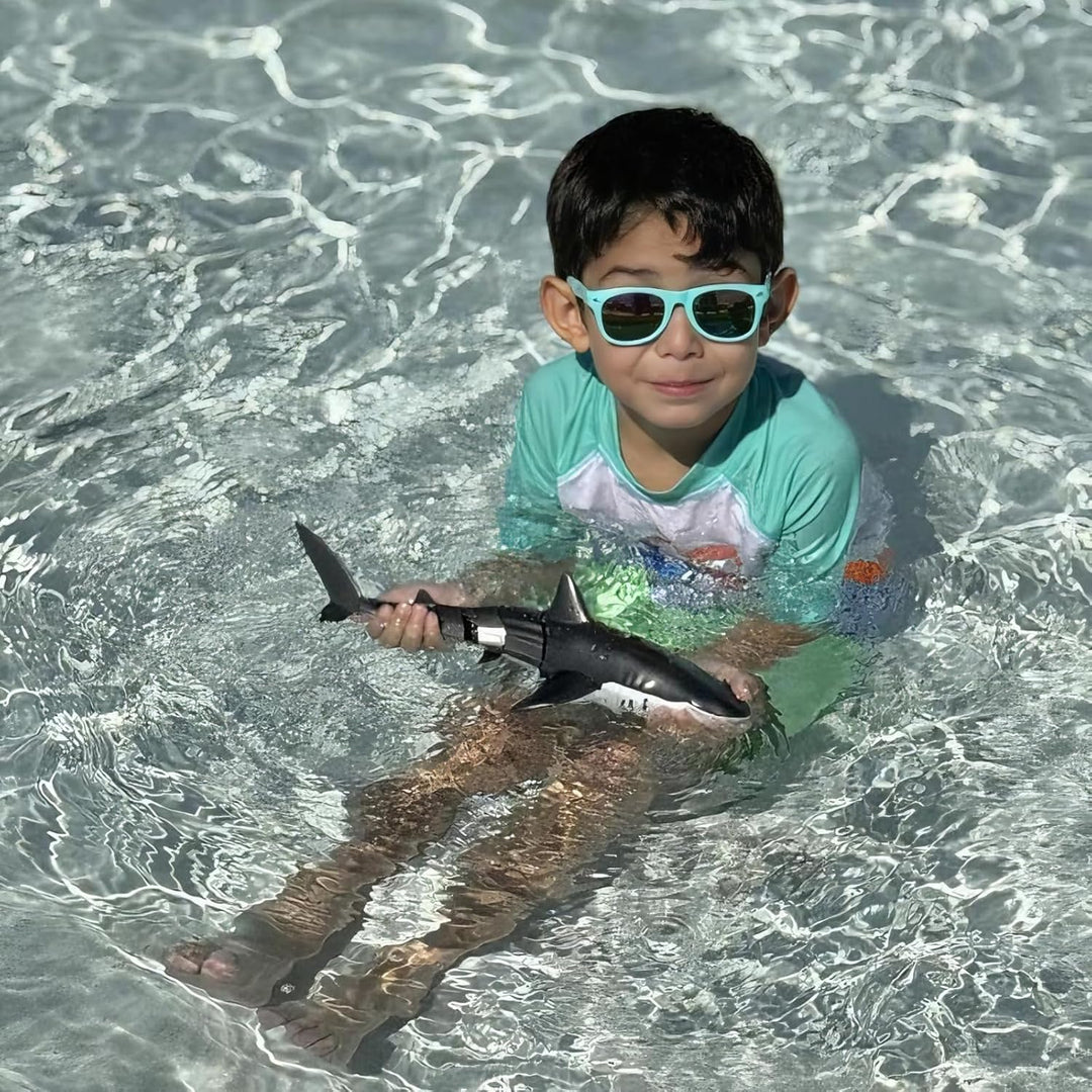 Playtigo Juguetes de piscina de tiburón con control remoto de 2.4 G...