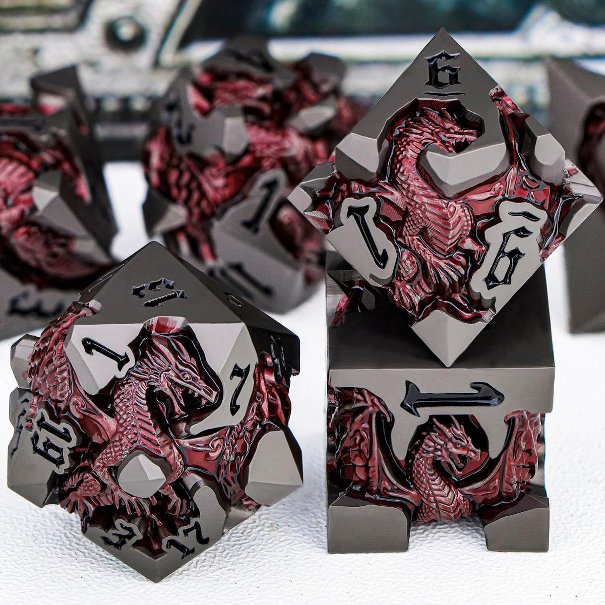 Juego de dados DND de dragones 3D con caja de regalo, dados D y D de metal para uso con juegos de rol D&D, juego de dados poliédricos de mazmorras D20 D12 D10 D8 D6 D4 (negro rojo)