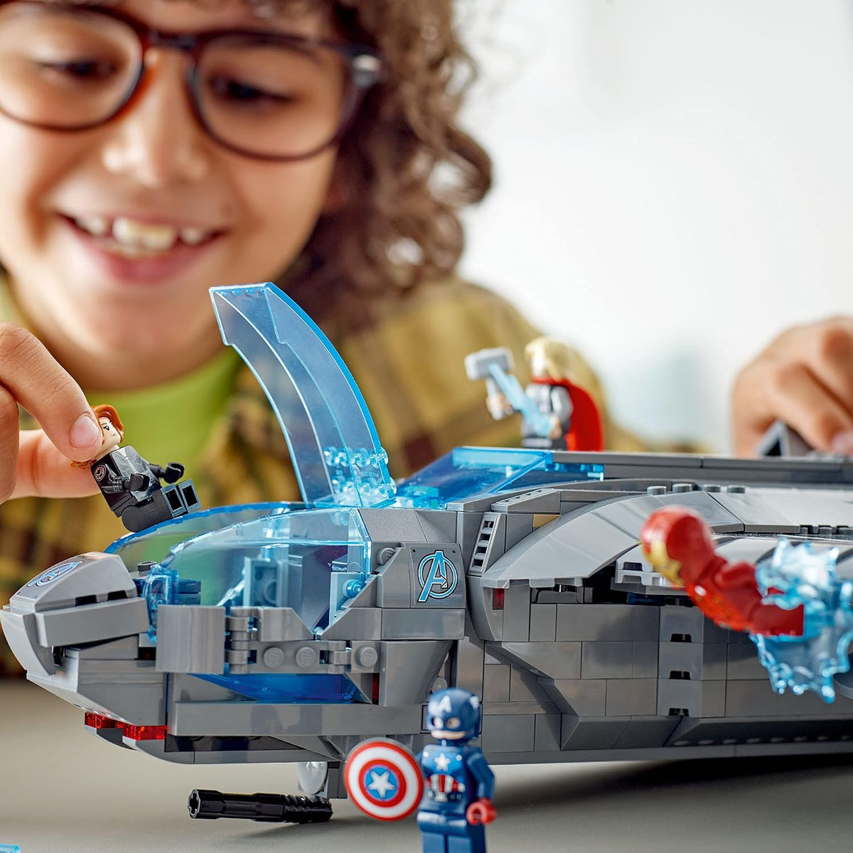 LEGO Marvel Los Vengadores Quinjet 76248, Juego de Construcción de Nave Espacial con Minifiguras de Thor, Iron Man, Viuda Negra, Loki y Capitán América, Saga del Infinito