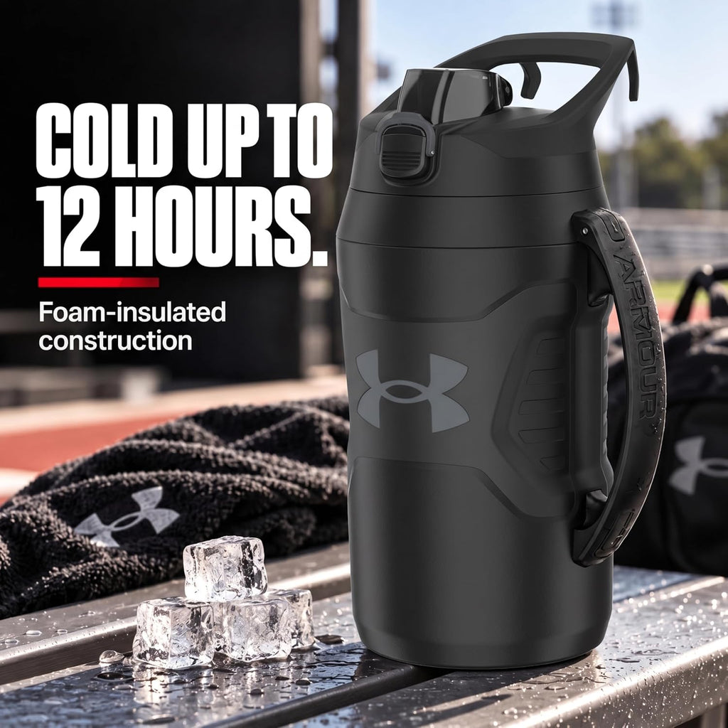 Under Armour Botella de agua aislada con asa y gancho para cerca, jarra de agua deportiva de medio galón, resistente a fugas y sin BPA para béisbol, fútbol y gimnasio, negro/negro, 64 onzas