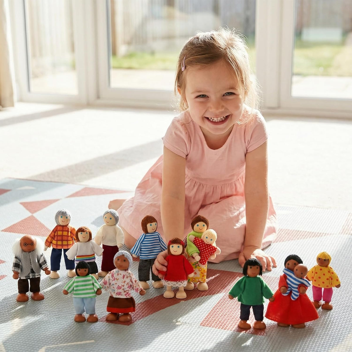Juego de 14 piezas de casa de muñecas de madera con extremidades móviles, mini figuras de personas para jugar en casa de muñecas
