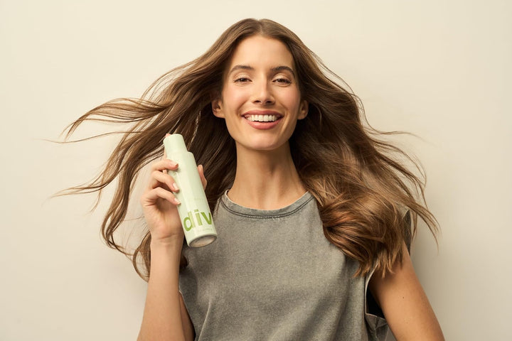 Divi Champú seco en aerosol tamaño de viaje, formulado para absorbe...