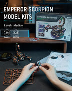 ROKR Kits de modelos de metal 3D rompecabezas para adultos y niños, juguete mecánico eléctrico Steampunk, regalo de montaje de bricolaje, manualidades de plástico para hombres, mujeres (emperador escorpión)