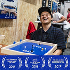 KLASK: El Juego Magnético Premiado de Habilidad para Fiestas - para Niños y Adultos de Todas las Edades Que Es Mitad Fútbol, Mitad Hockey sobre Hielo