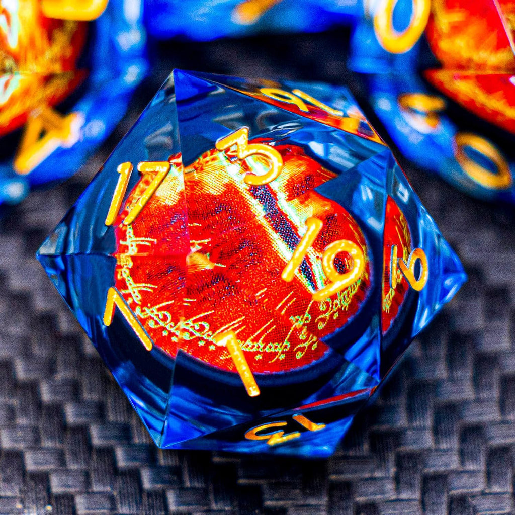ARUOHHA DND Resin Dice Gazes Eye Dice Golden Blue Liquid Core Flaming RPG Sharp Edged Dice Set con Gift Box, Polyhedral D y D Dice Set compatible con Dungeons Dragons Role Playing Game D20 D6