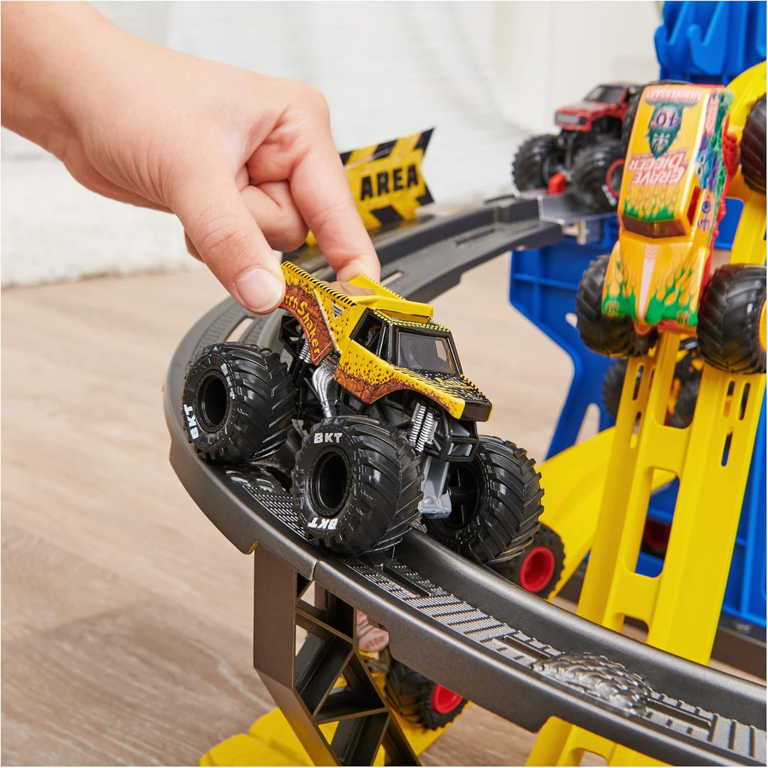 Monster Jam - Set de juego y almacenamiento de garaje con camión mo...