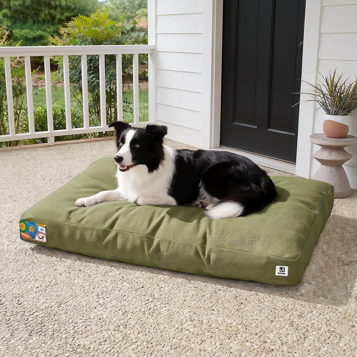 Cama indestructible de lona de 36 pulgadas para perros grandes, a prueba de mordidas, para exteriores, duradera, de espuma picada, para patio, con funda extraíble impermeable