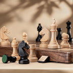 A&A Juego de mesa de ajedrez premium, tablero de ajedrez de madera de 15 pulgadas y piezas de ajedrez únicas de altura King de 3 pulgadas con 2 reinas adicionales, juego de ajedrez de viaje portátil para adultos y niños (nogal natural, 15 pulgadas)