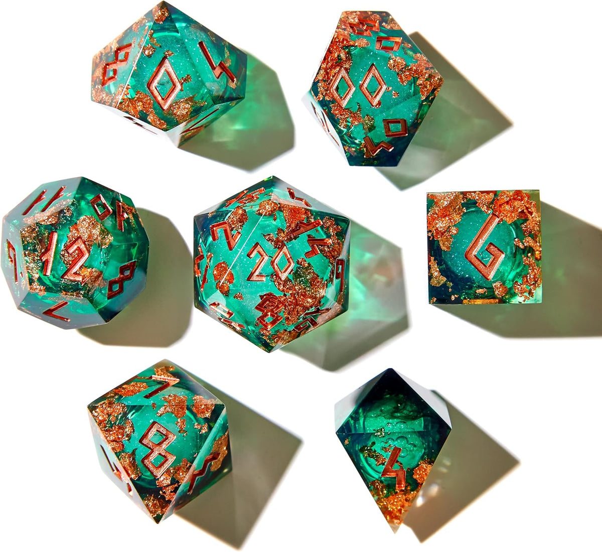 HEIMDALLR Juego de dados de núcleo líquido con la primera caja de visualización LED - Juego de 7 dados DND de borde afilado pintado a mano con caja de regalo - Juego de dados de resina de Dungeons and