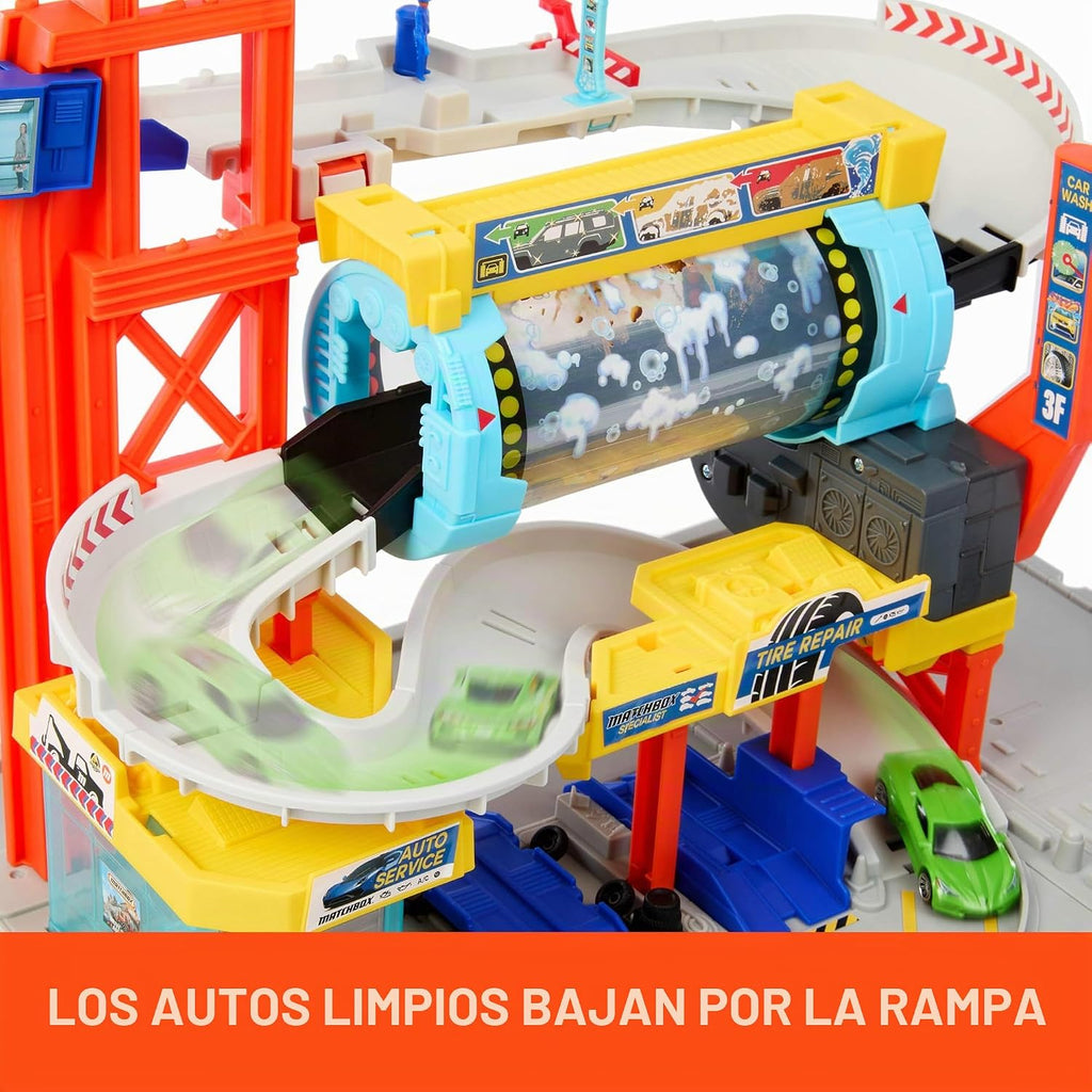 Matchbox Set de Pista de Coches de Juguete, Set de Lavado de Coches Spin Cyclone con Corvette a Escala 1:64 y Camión de Remolque, Incluye Túnel de Lavado Giratorio, Taller de Ajustes y Estacionamiento