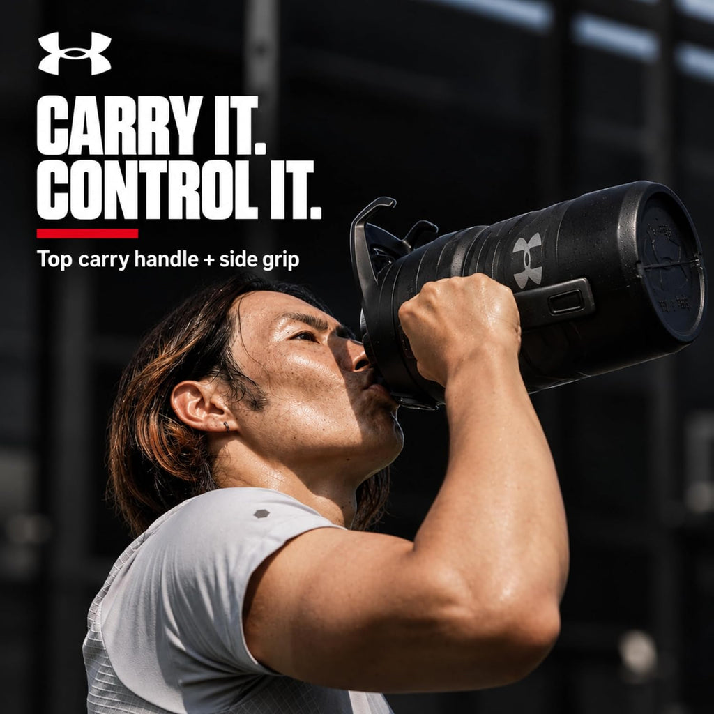 Under Armour Botella de agua aislada con asa y gancho para cerca, jarra de agua deportiva de medio galón, resistente a fugas y sin BPA para béisbol, fútbol y gimnasio, negro/negro, 64 onzas