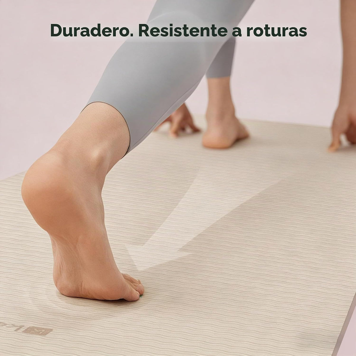Keep Tapete de yoga TPE antideslizante de 72 x 24 pulgadas, tapete de ejercicio de 1/4 de pulgada (0.236 in) para entrenamiento en casa, gimnasio, yoga, pilates y estiramientos con correa de