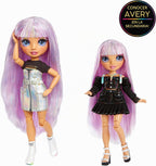 Rainbow High Avery Styles - Muñeca de moda posable de 9 pulgadas con accesorios y mochila, de 4 a 12 años