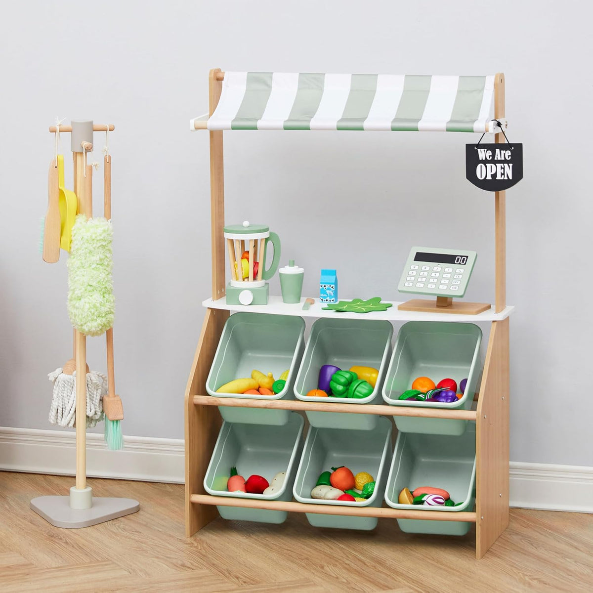 Teamson Kids Little Helper - Puesto de madera del mercado de granjeros con caja registradora de juguete y 6 contenedores de almacenamiento de plástico, verde, TD-13638A-AMZ