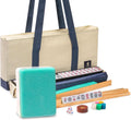 Yellow Mountain Imports American Mahjong Set, Harbor Mint con bolsa de lona beige y azul, 4 estantes todo en uno con empujadores, monedas de puntuación Wright Patterson, dados e indicador de viento