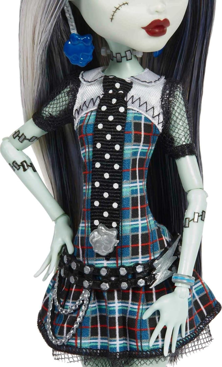 Muñeca de reproducción Monster High Frankie Stein con moda y zapato...
