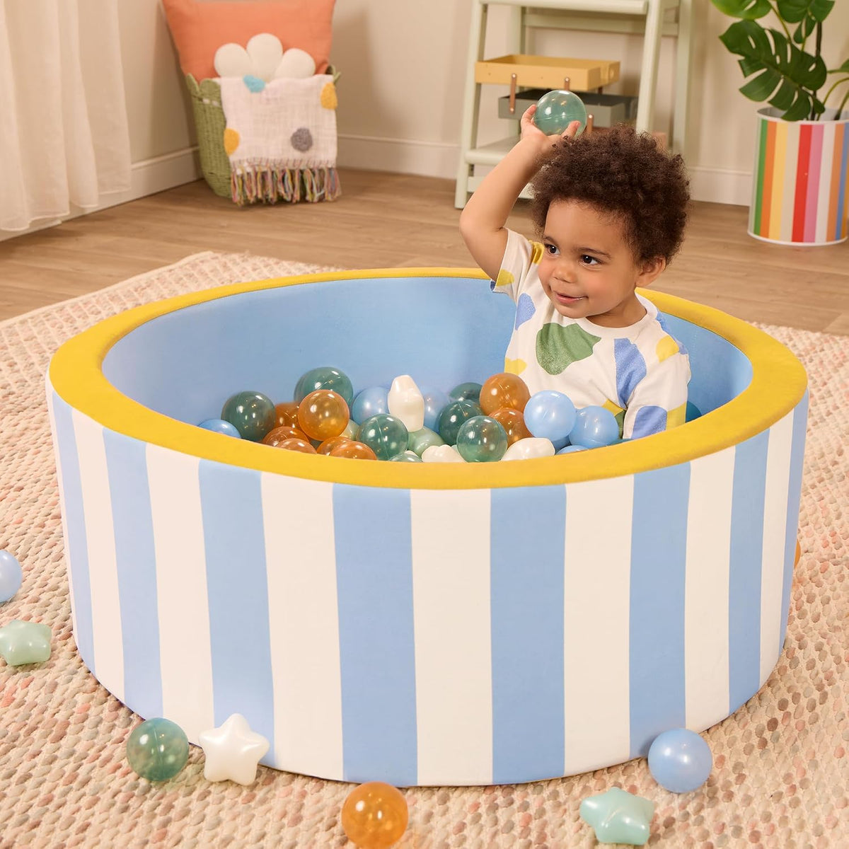 B. toys WonderFill - Piscina de bolas de espuma sensorial con 200 bolas