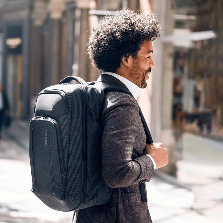 Thule Mochila Crossover 2 para laptop de 30 litros, compartimentos...