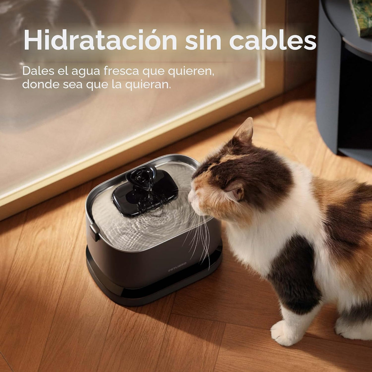 PETLIBRO Fuente de agua para gatos, fuente de agua inalámbrica para mascotas, funciona con pilas, fuentes de agua Dockstream de 2.5L/84 onzas para gatos en interiores, fuente para gatos con bandeja de