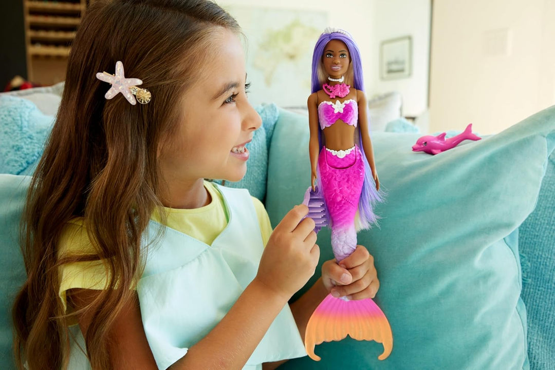 Muñeca de sirena Barbie, \u201CBrooklyn\u201D con cabello rosa, acc...