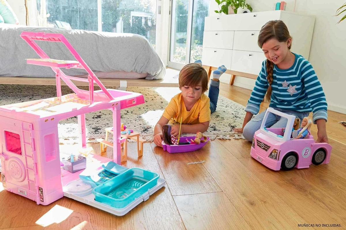 Barbie Camper, juego de muñecas con 50 accesorios, se transforma en...