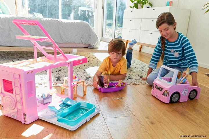 Barbie Camper, juego de muñecas con 50 accesorios, se transforma en...