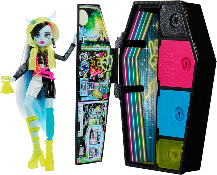 Monster High Skulltimate Secrets Neon Frights Muñeca y accesorios,...